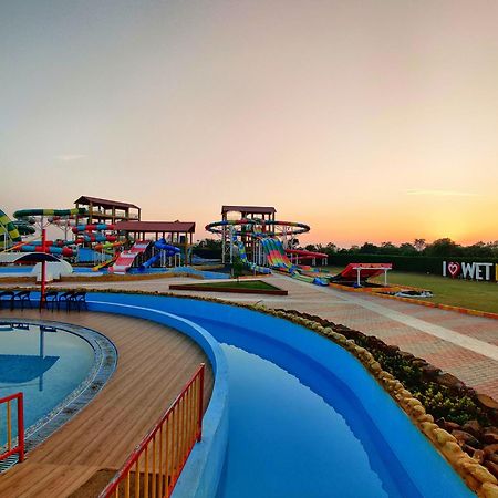 Wet N Wild Water Park & Resort Mendarda Exteriör bild