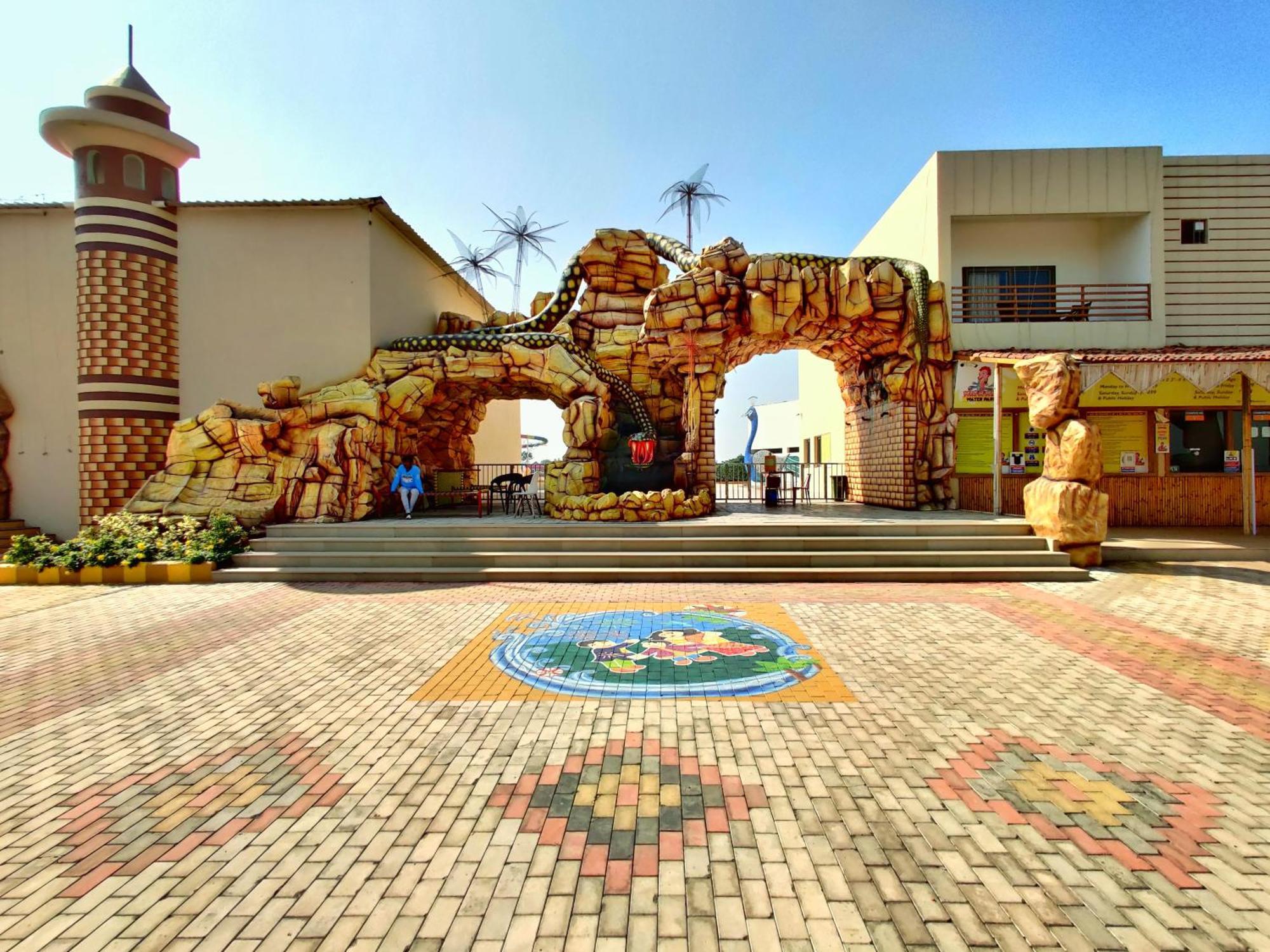 Wet N Wild Water Park & Resort Mendarda Exteriör bild